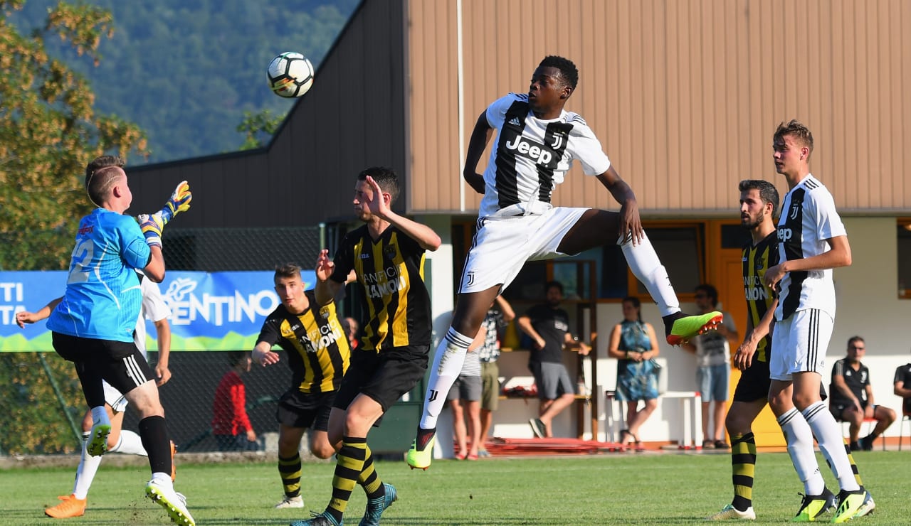 775199598AS00036_Juventus_U.JPG
