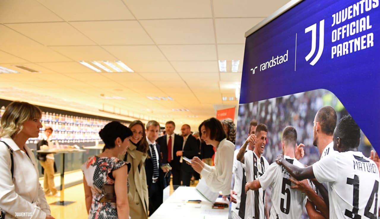 randstad230501.jpg