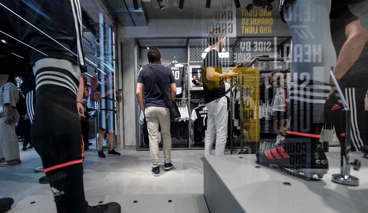 store_inaugurazione05.jpg