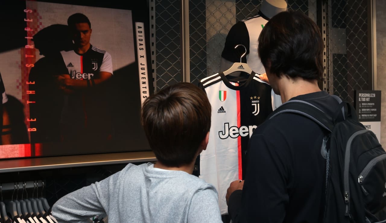 storeroma16.jpg