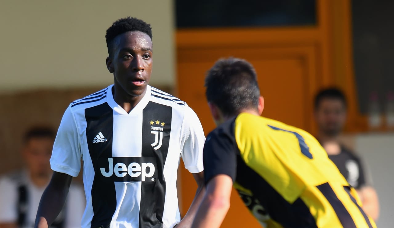 775199598AS00027_Juventus_U.JPG