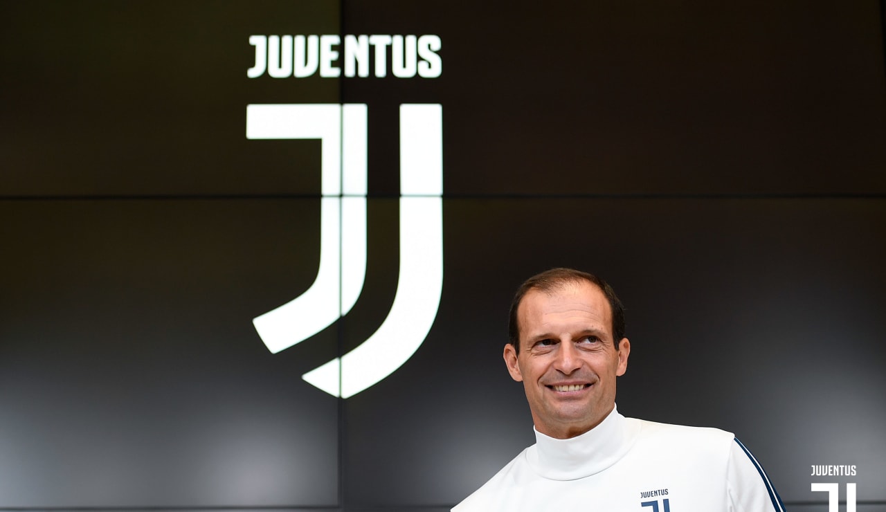 775058828DB021_Juventus_Pre_batch.JPG