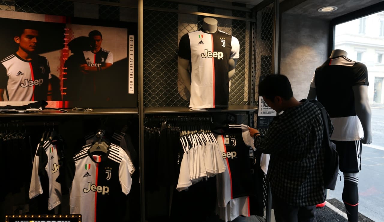 storeroma08.jpg
