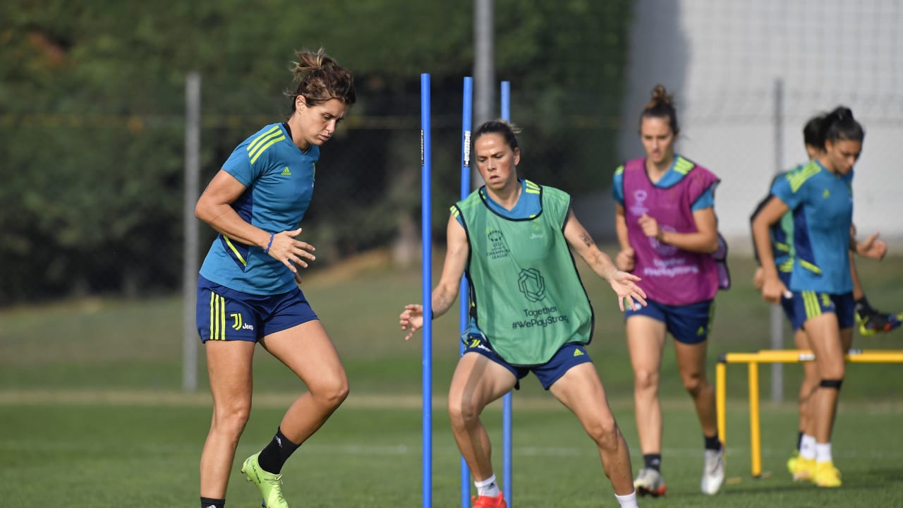 women uwcl training 18 oct 10