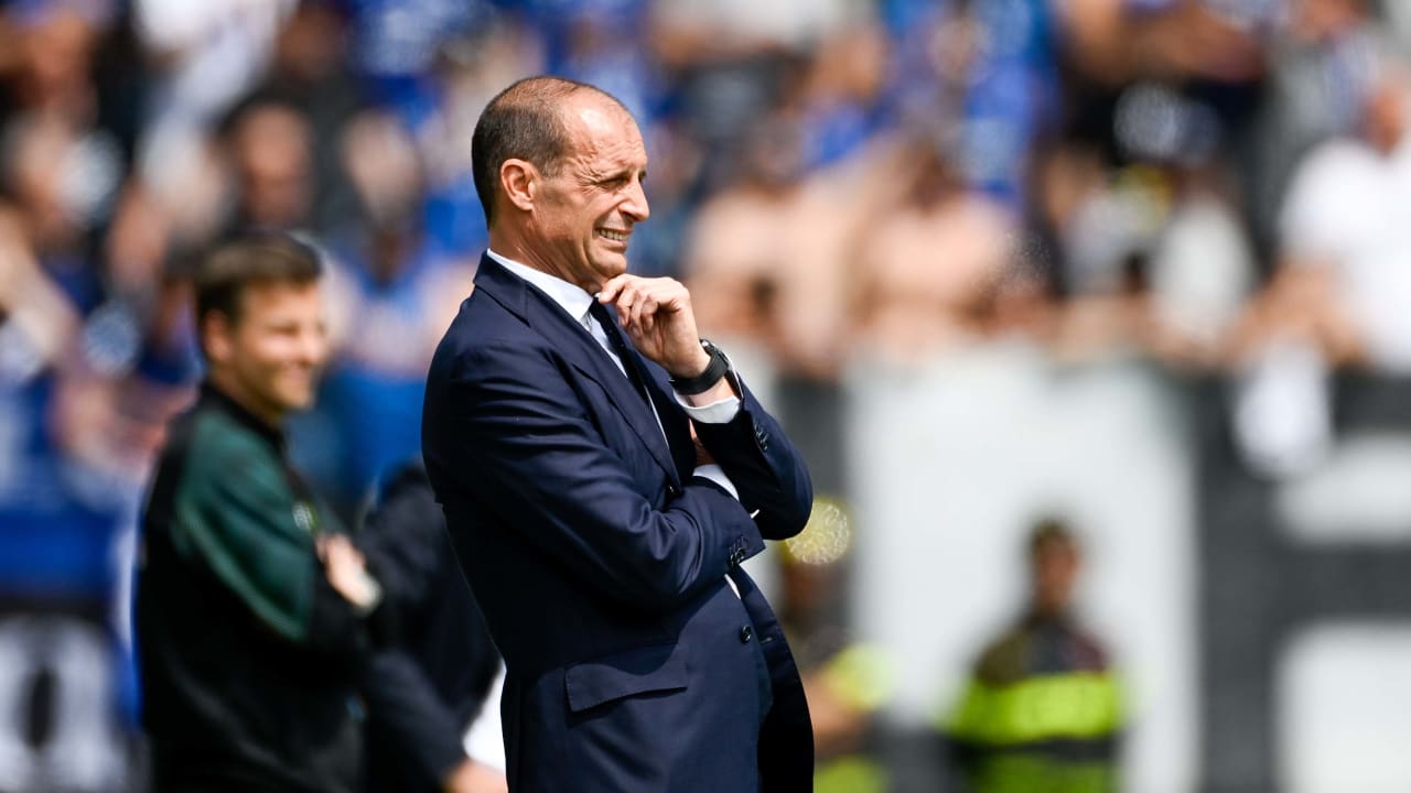 Massimiliano Allegri a bordocampo durante Atalanta - Juventus