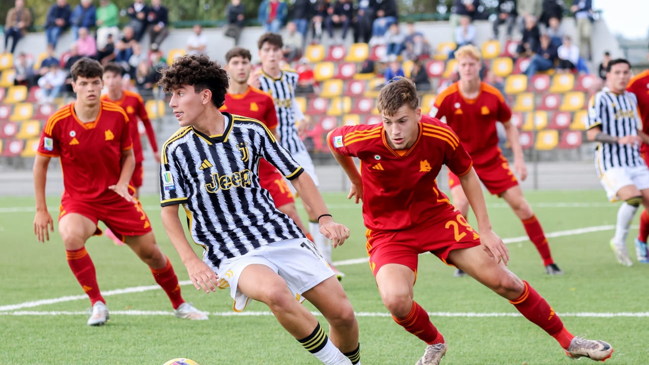 Filippo Grosso in azione durante Roma Primavera-Juventus Primavera
