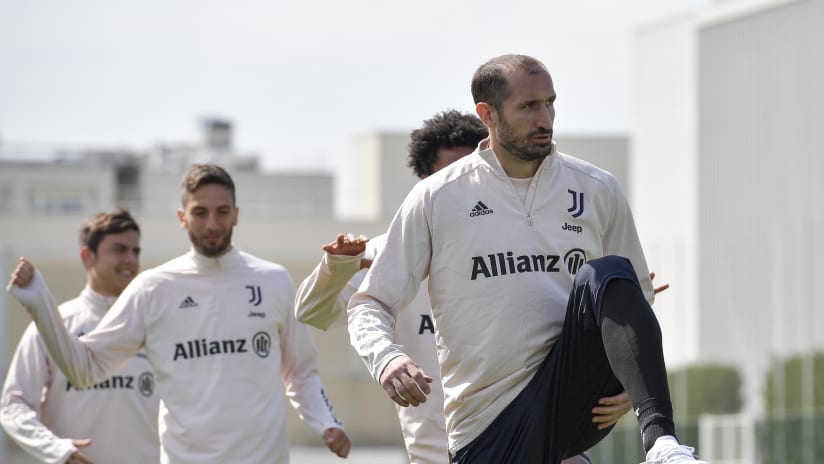 Training | Fast Footwork during Rondo Drills! 