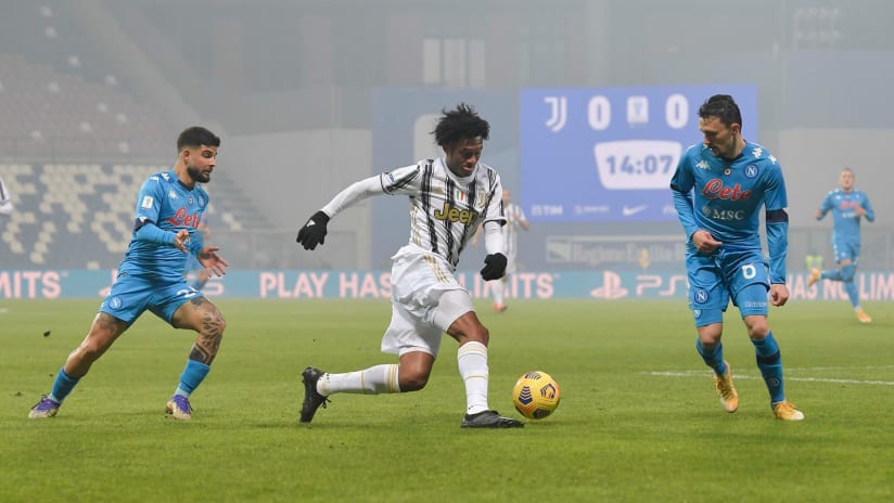 Pitchside view | PS5 Italian Super Cup | Juventus - Napoli