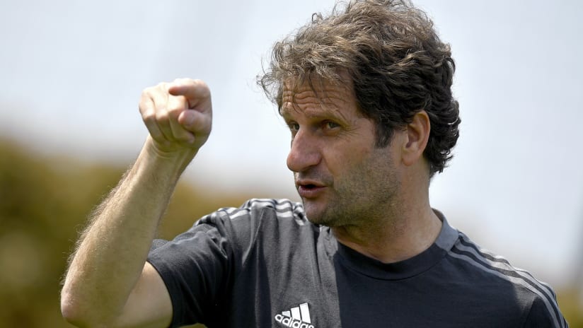 Women | Joe Montemurro Cam