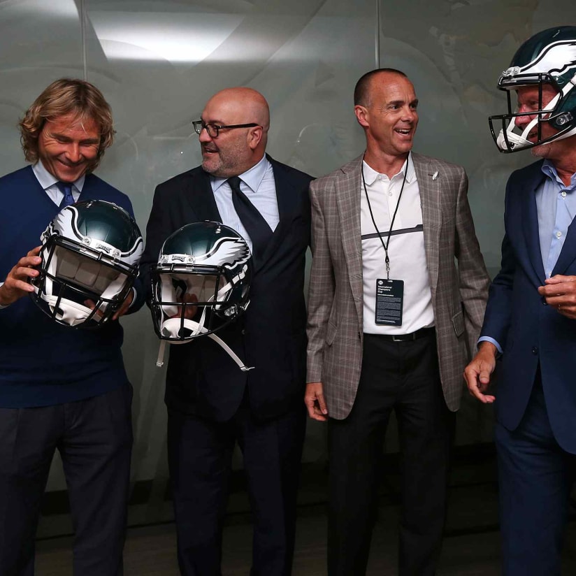 Exchanging gifts and sport in Philadelphia!