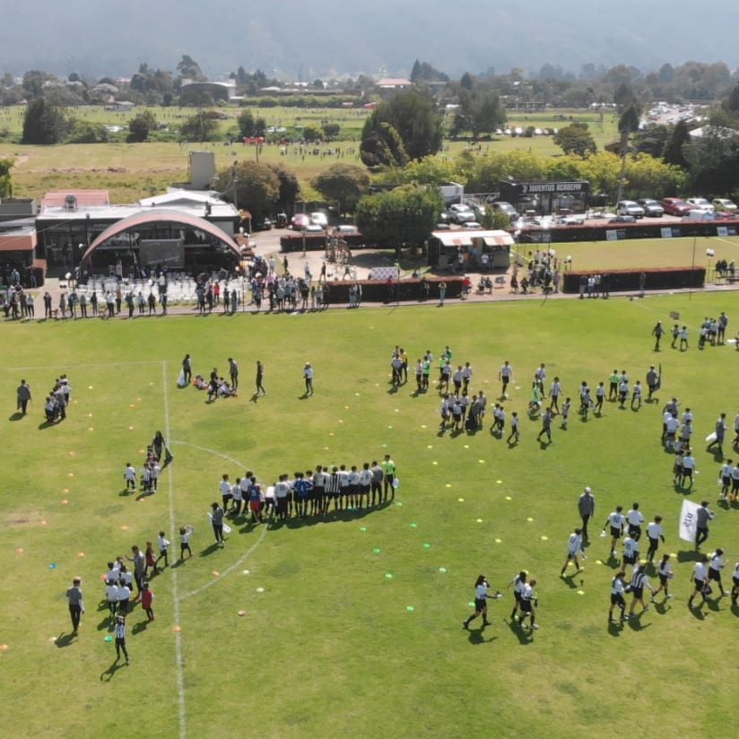 LA JUVENTUS ACADEMY FESTEGGIA I 7 ANNI IN COLOMBIA!
