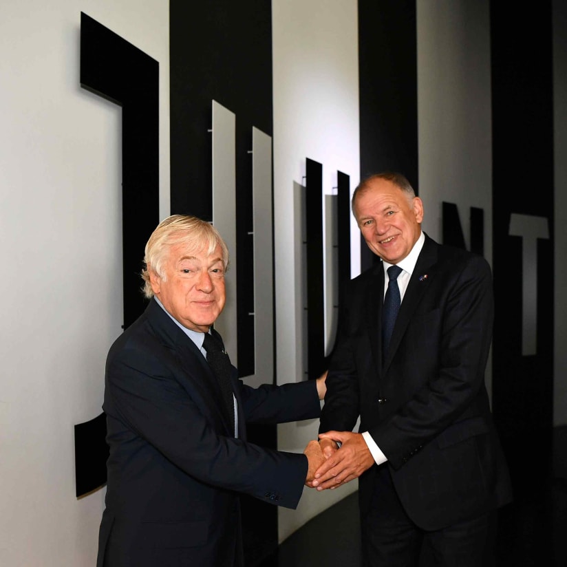 Vytenis Andriukaitis visits the Juventus Museum