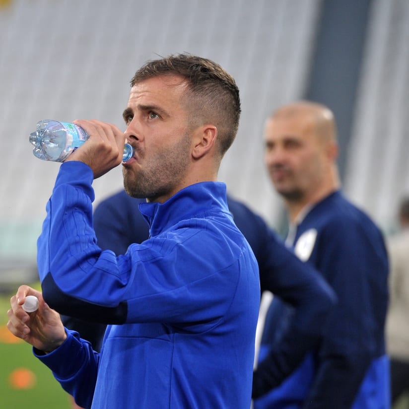 Gallery | Pjanic's Bosnia train at Allianz Stadium
