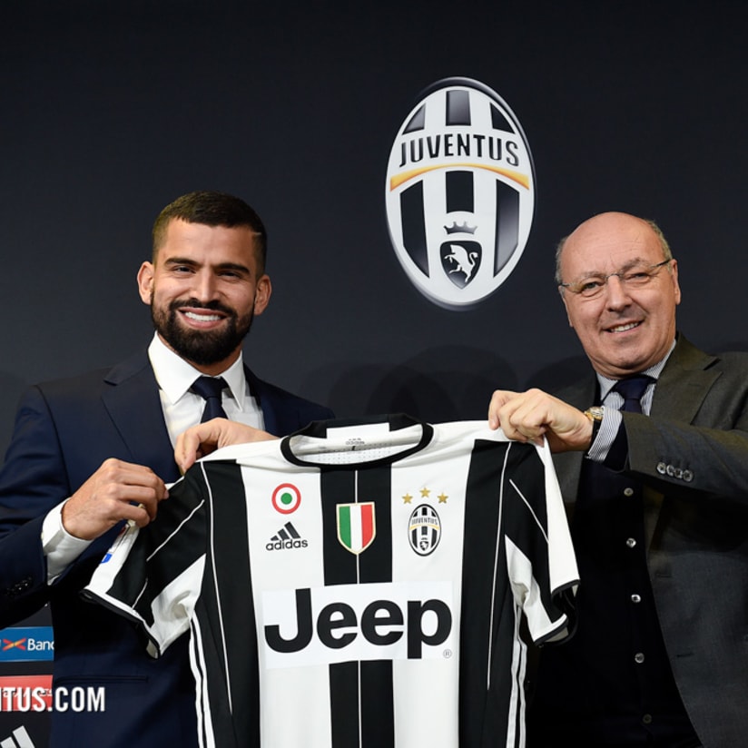 Rincon relishes Bianconeri unveiling