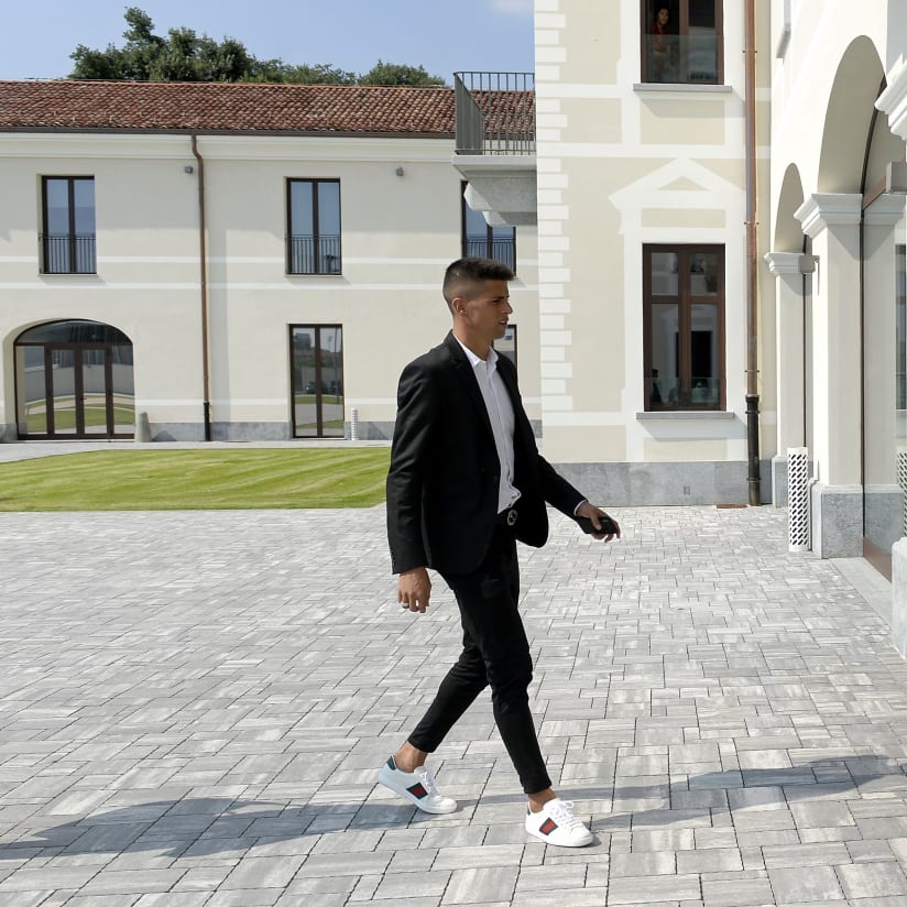 João Cancelo is a Bianconero!