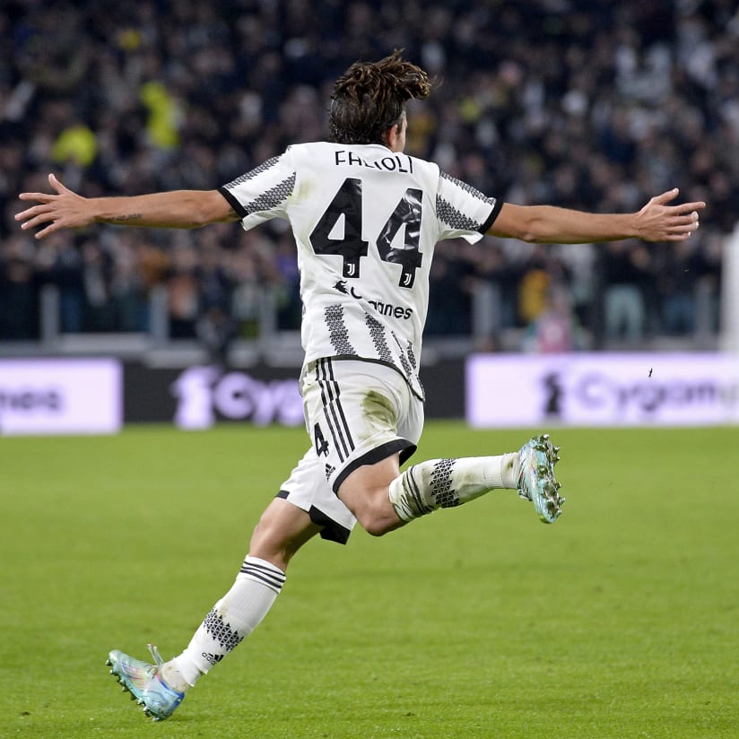 NICOLò FAGIOLI | SKY BLUE THINKING 