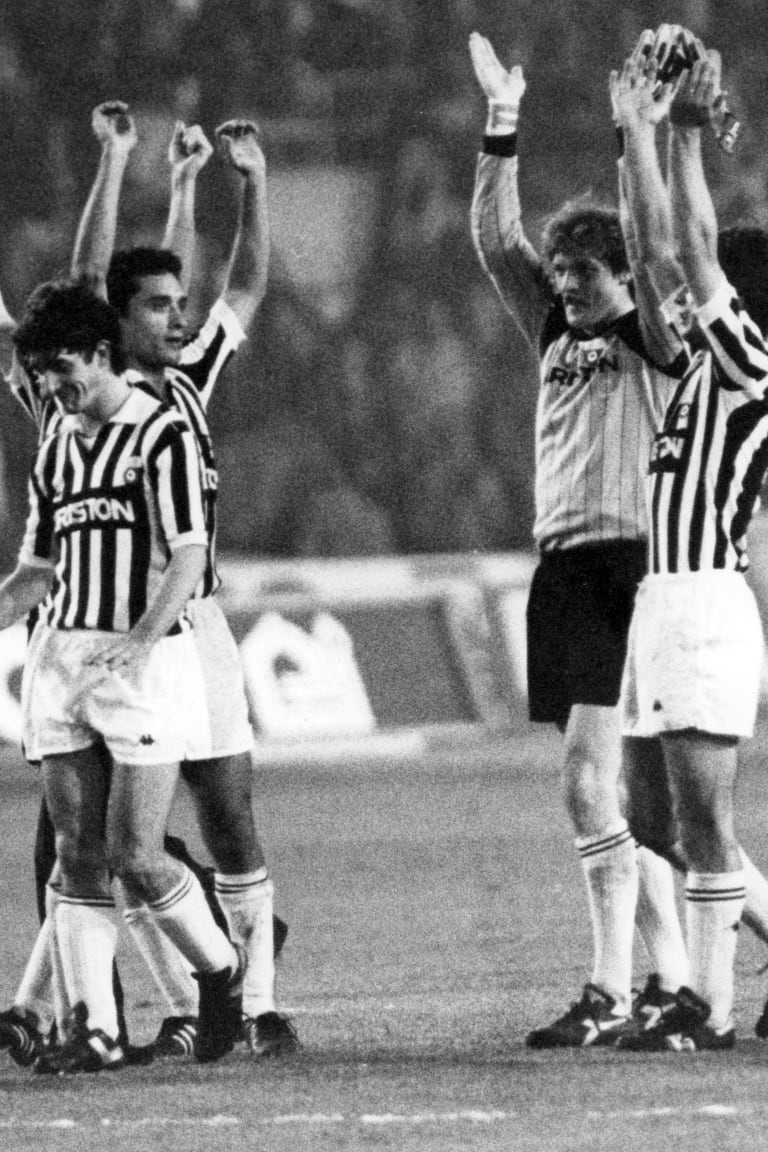 Black & White Stories | The home factor