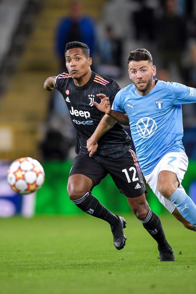 Malmö - Juventus | Alex Sandro: "I'm happy with my goal"