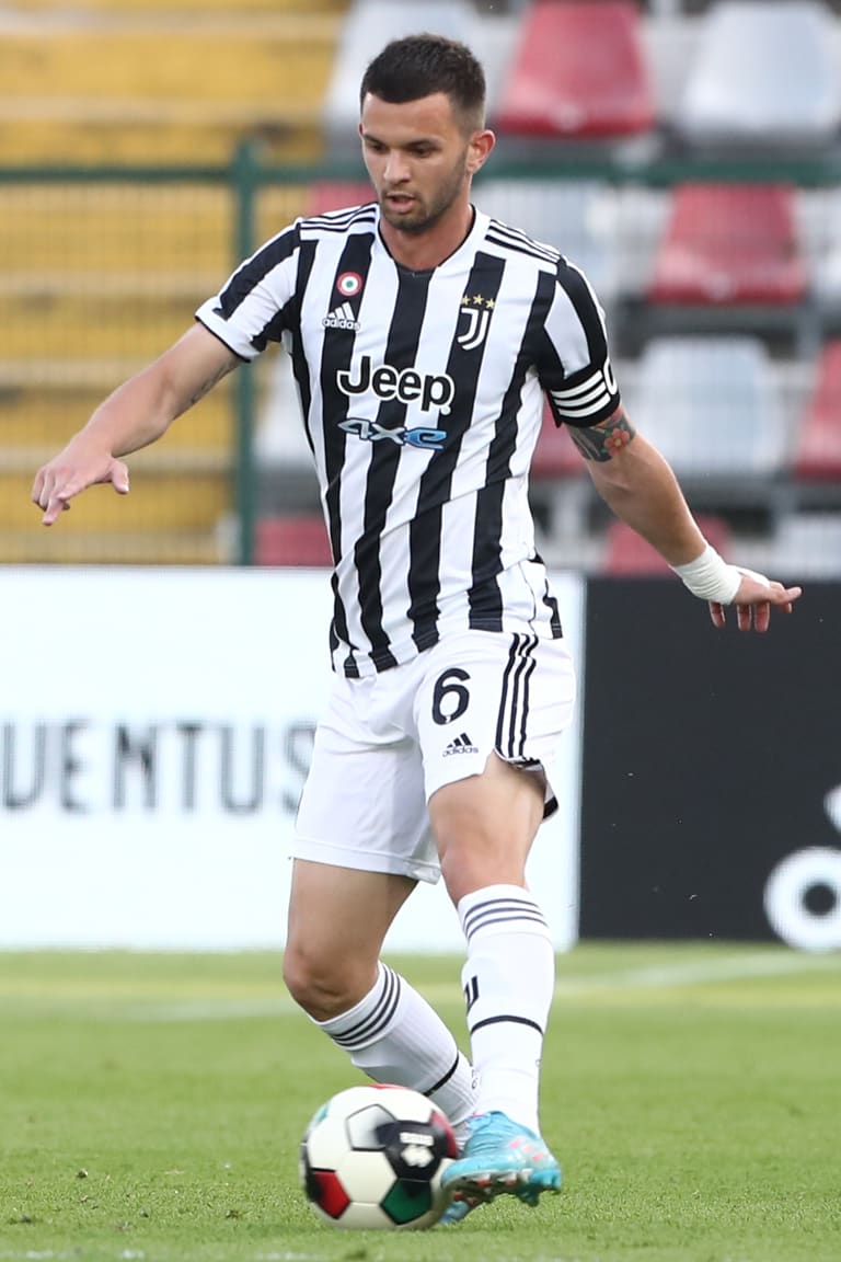 Under 23 | Matteo Anzolin signs for Wolfsberger