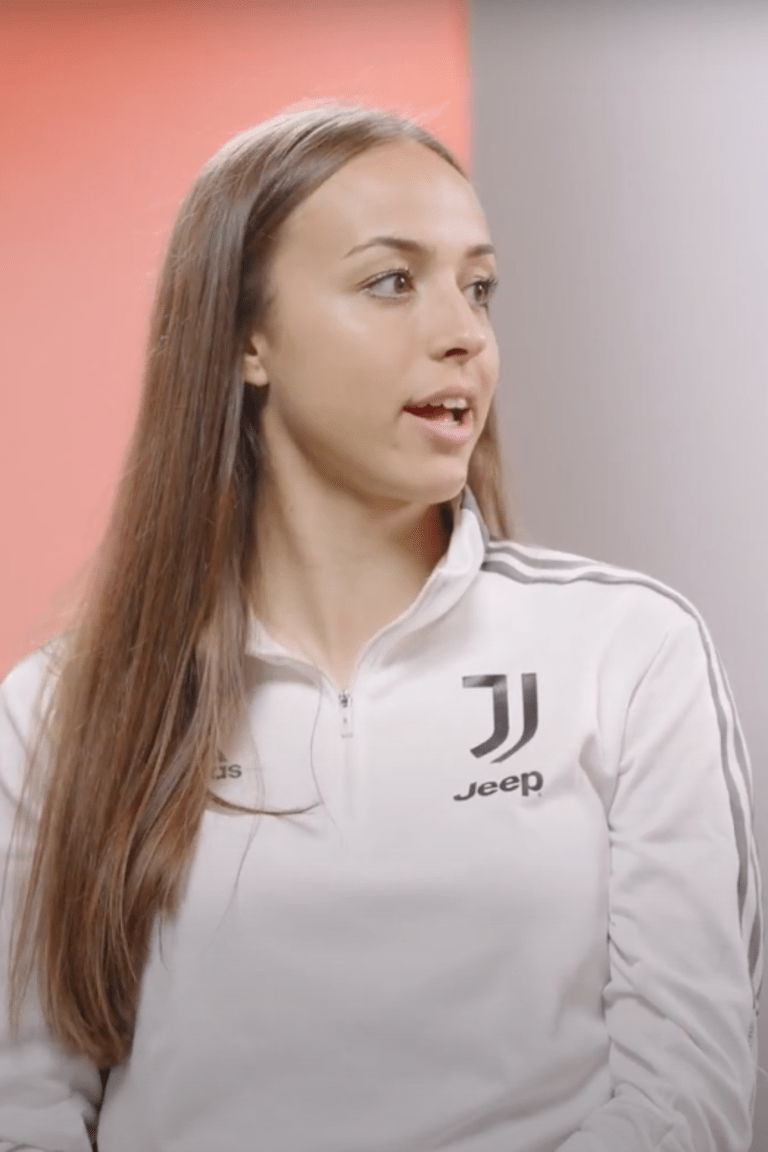 The Italian Cliché Test | Starring Julia Grosso!