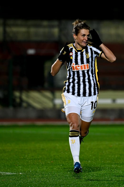 first-team-women-news-cover